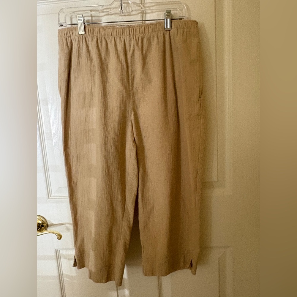 Drapers & Damons Pull On Capris PL Tan
Calcutta Cloth